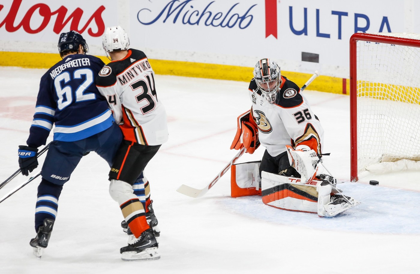 Ducks shut out again as skid reaches 5 games in Winnipeg 1 AP24076072595894 BOKnRn