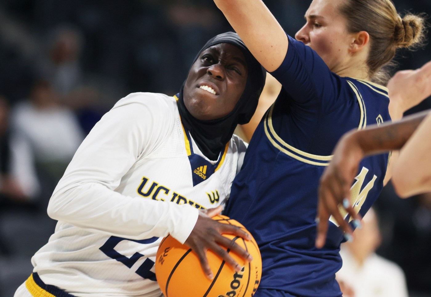 NCAA Tournament: Diaba Konaté, a symbol of joy for UC Irvine, can’t play basketball in France 1 AP24077041187872 1 m9tjg0