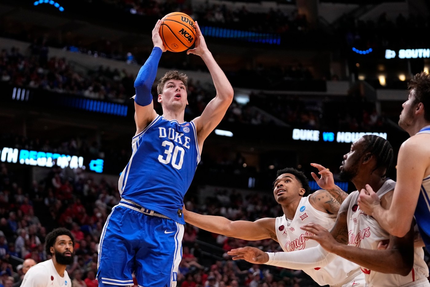 NCAA Tournament: Duke ousts Houston, joins N.C. State, Purdue, Tennessee in Elite Eight 1 AP24090133920686