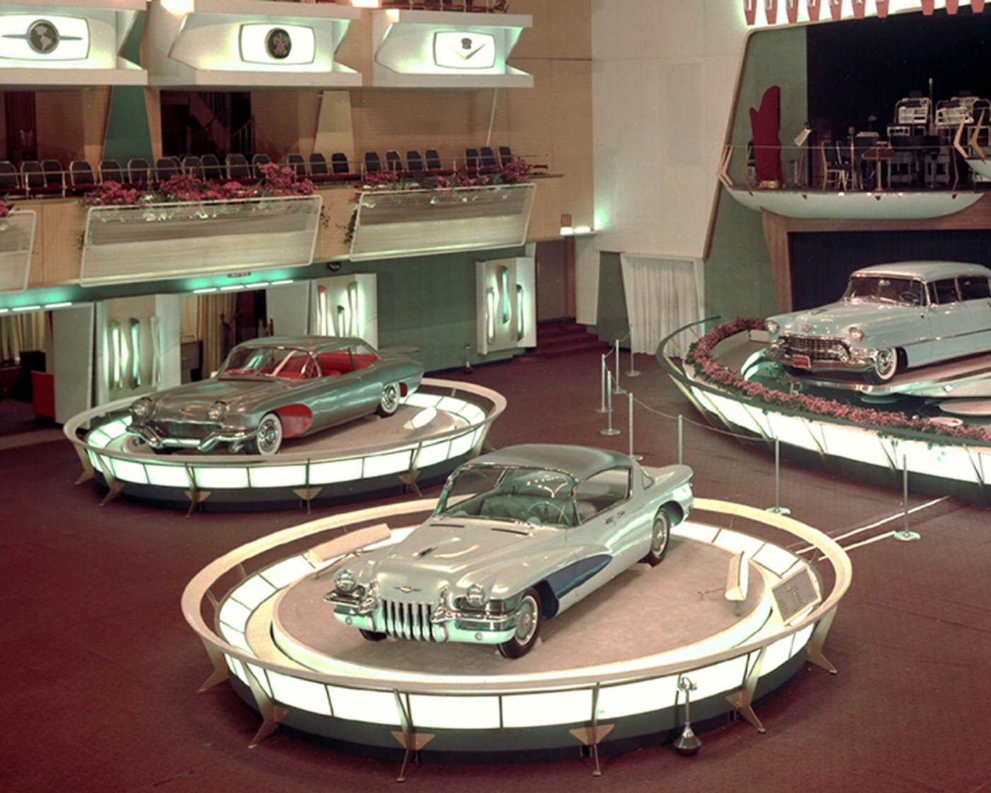 Petersen Automotive Museum’s latest exhibition showcases cars from the ’50s 1 LDN L FUTURERIDES 0322 2 03