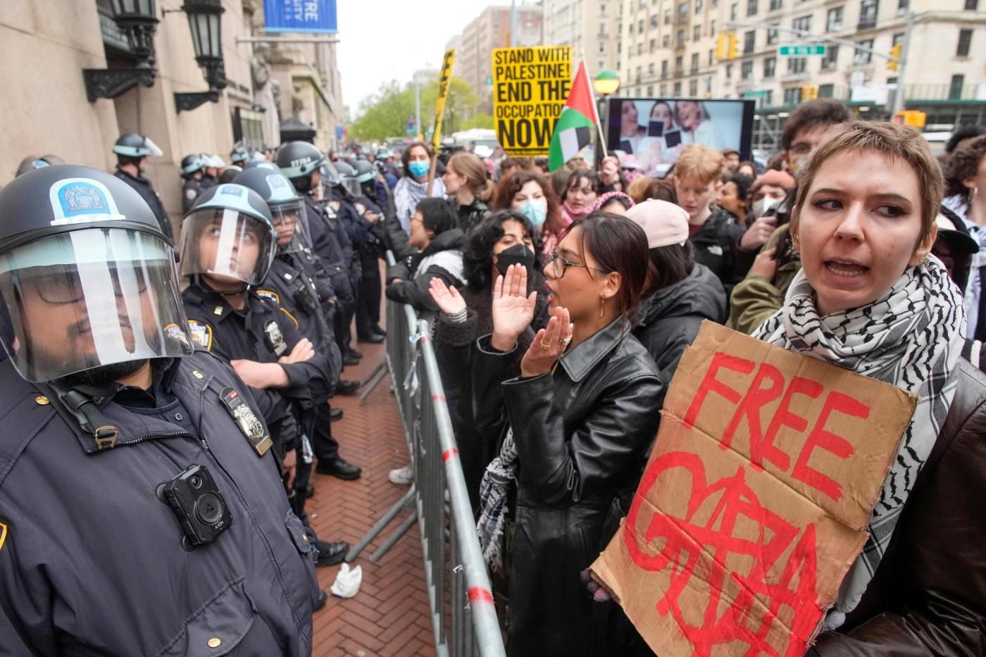 It began with defiance at Columbia. Now students nationwide are upping their Gaza war protests 1 Education Protests Commencement 49441 2f315e dLl2yF