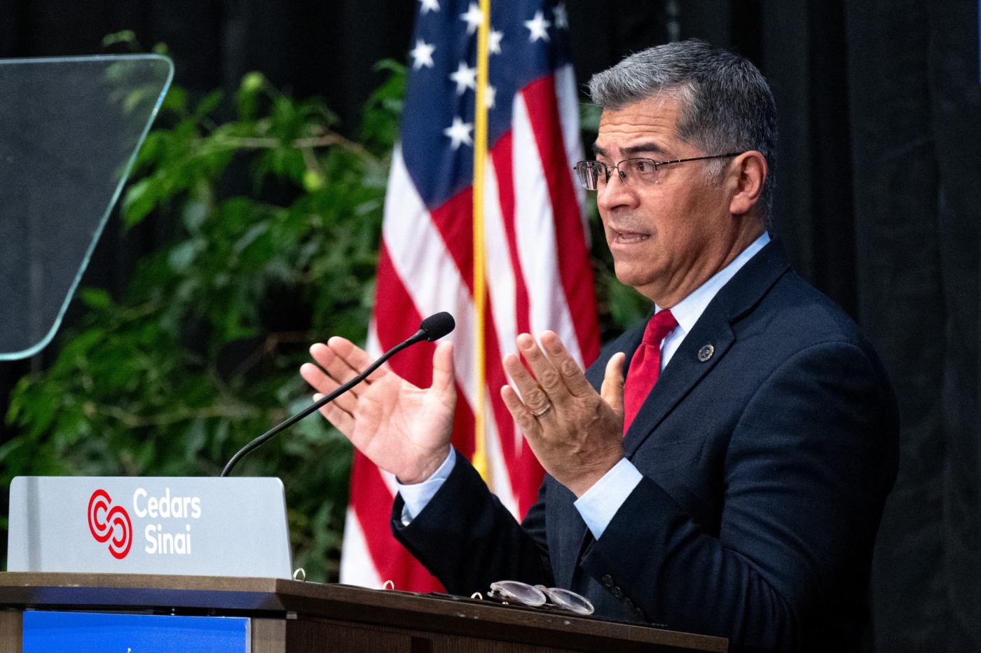 Governor Xavier Becerra? We can’t think of worse idea 1 LDN L BIDENLA DAY1 FLOTUS1209 DC 10 1NWukQ