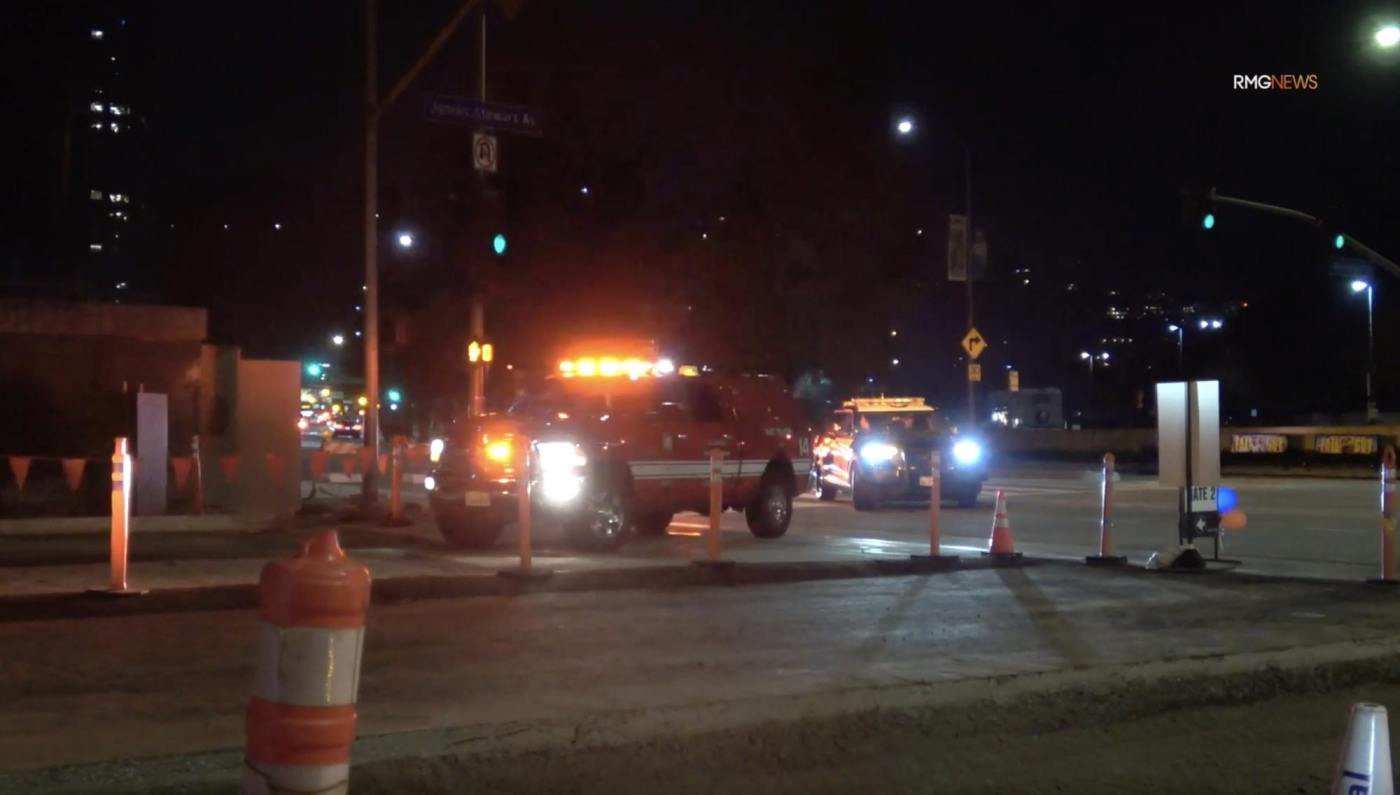 15 injured after tram crashes into railing at Universal Studios Hollywood 1 LDN L TRAMACCIDENT 0421 cOvVMS
