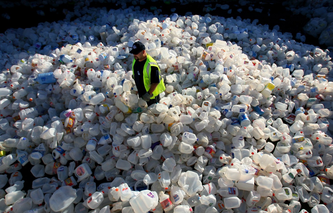 Earth Day: A look at what’s being done to decrease plastic use 1 LWG L ECO FRIENDLY 0418 02 a2QAka