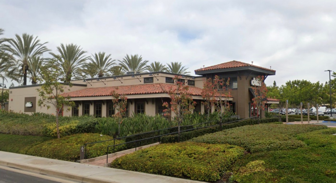 OCR L CHILIS CLOSES IRVINE 0422 01 Pkof8h