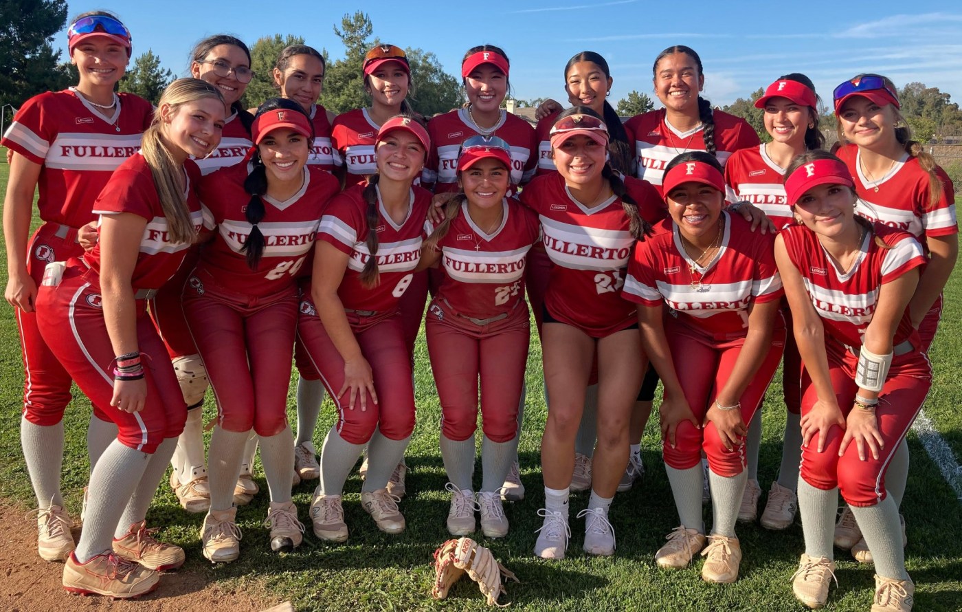 Fullerton softball flexes ‘program’ strength in victory against Sunny Hills 1 OCR L HSSOFT FULLERTON 0417 01 EidXZw