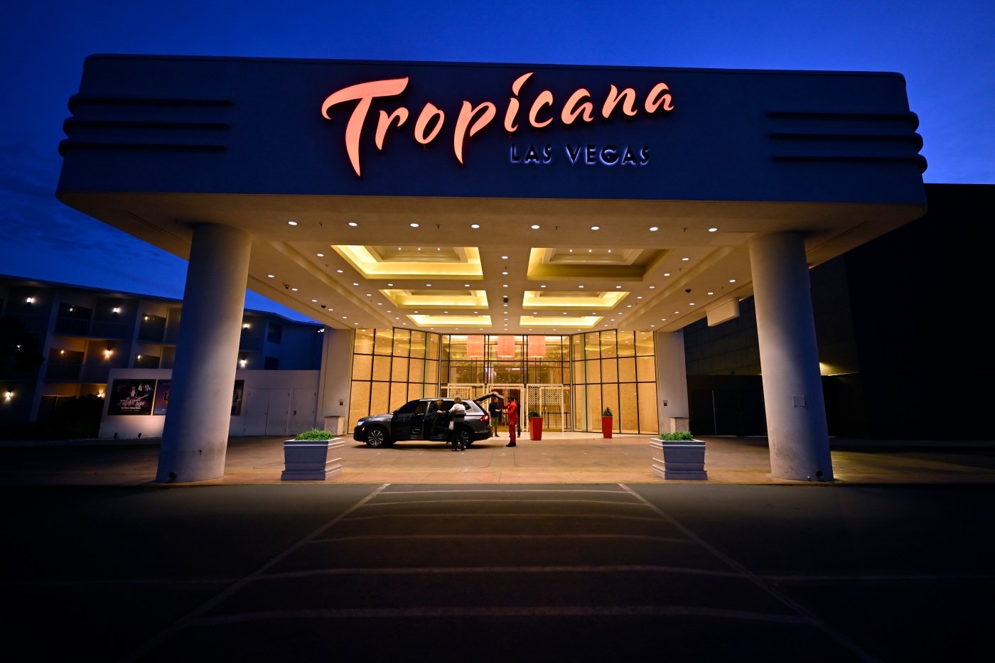 OCR Z TROPICANA 0403 8 SvyYlI