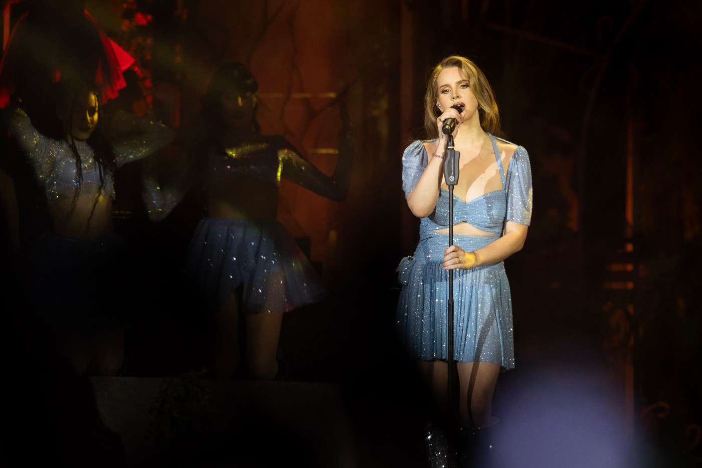 Coachella 2024: Lana Del Rey thrills fans with guest appearances by Billie Eilish and Jon Batiste 1 RPE L CF DAY1BEST 0414 dk 14 1 VTrHHX