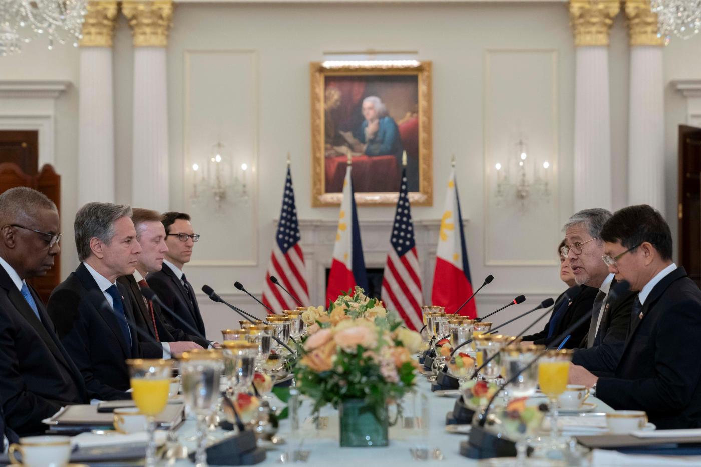 US and Philippines step up strategic partnership as China threats loom in South China Sea 1 US Philippines 72955 1 ZuyaNf