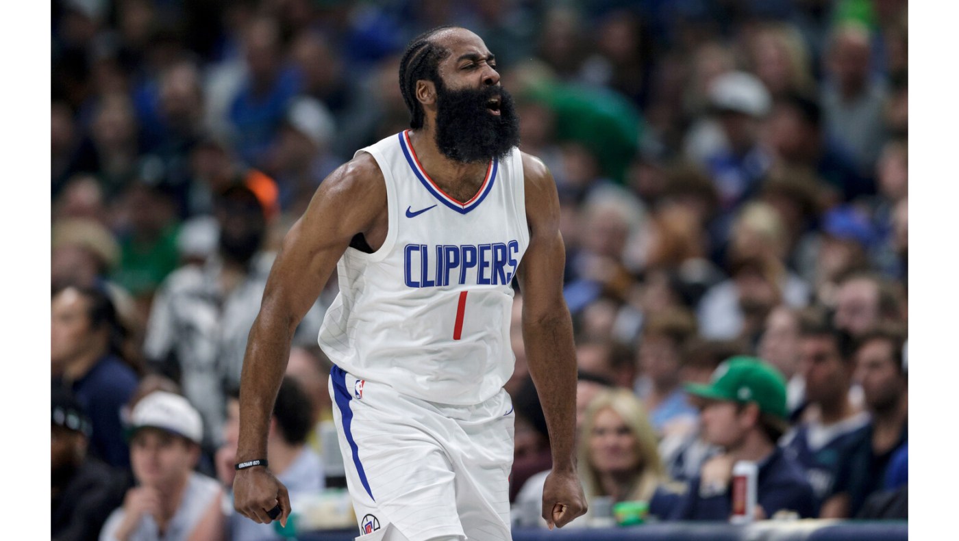 Clippers blow 31-point lead, hold off Mavericks to win Game 4 1 imageedit 2 72547457 16x9 1 k5X3KS