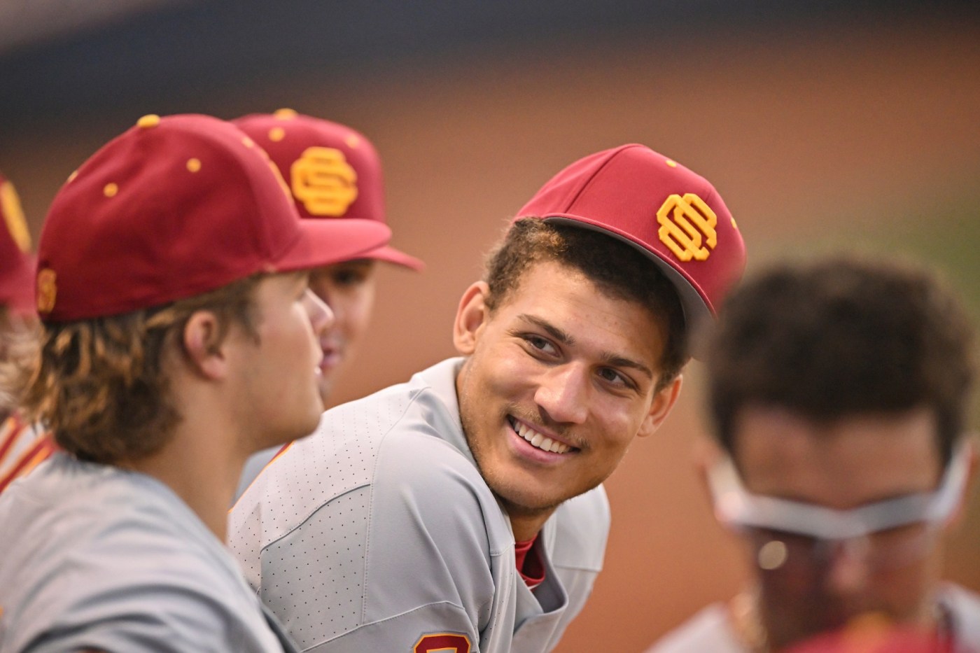 Through a grueling spring, USC’s Duce Robinson is still pushing for a two-sport dream 1 030524 BaseballvsFullerton KC 0315 1