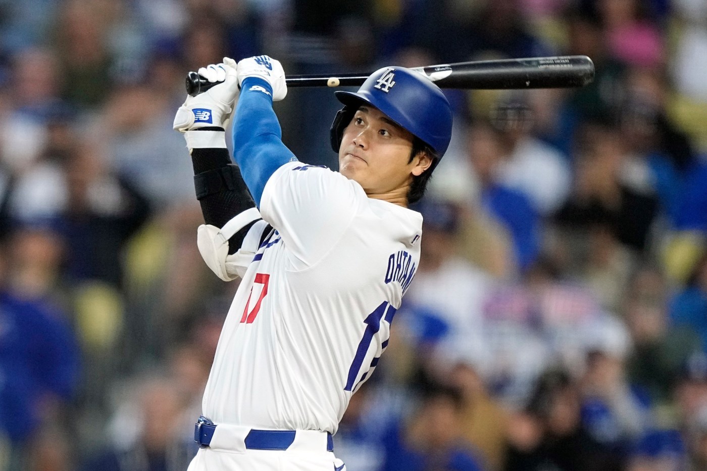 Shohei Othani leads the Dodgers to win on his day in L.A. 1 AP24139114546496 V2Q3LT