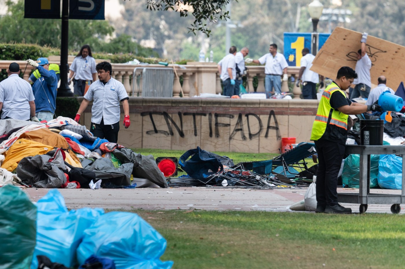 LDN L PROTESTS UCLA 0503 DC 7 1 MCQ6M2