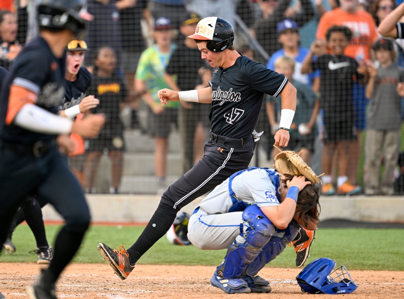 Huntington Beach baseball tops Santa Margarita in eight innings in Division 1 quarterfinals 1 OCR L HSBASE SM HB 0511 01 LO 1 ROEFkU