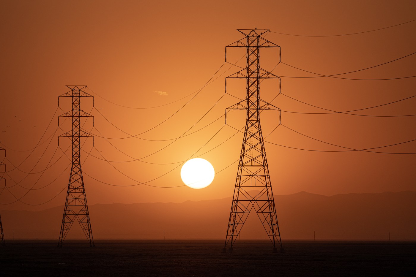 Electric bills could rise for folks in cooler coastal climes under new plan 1 OCR Z POWER BILLS