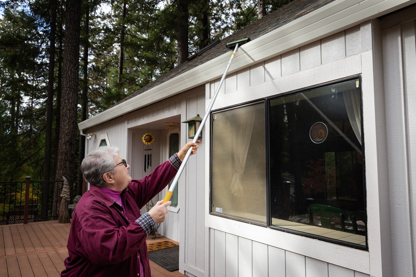 As Californians mitigate wildfire threats, why is there still an insurance crisis? 1 OCR Z WILDFIRE INSURANCE 0505 6l0dSG