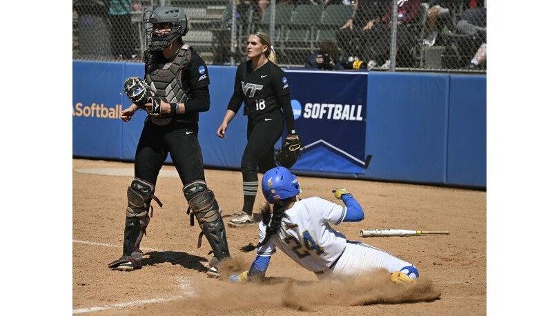 UCLASOFTBALL 16x9 1 bdNUXe