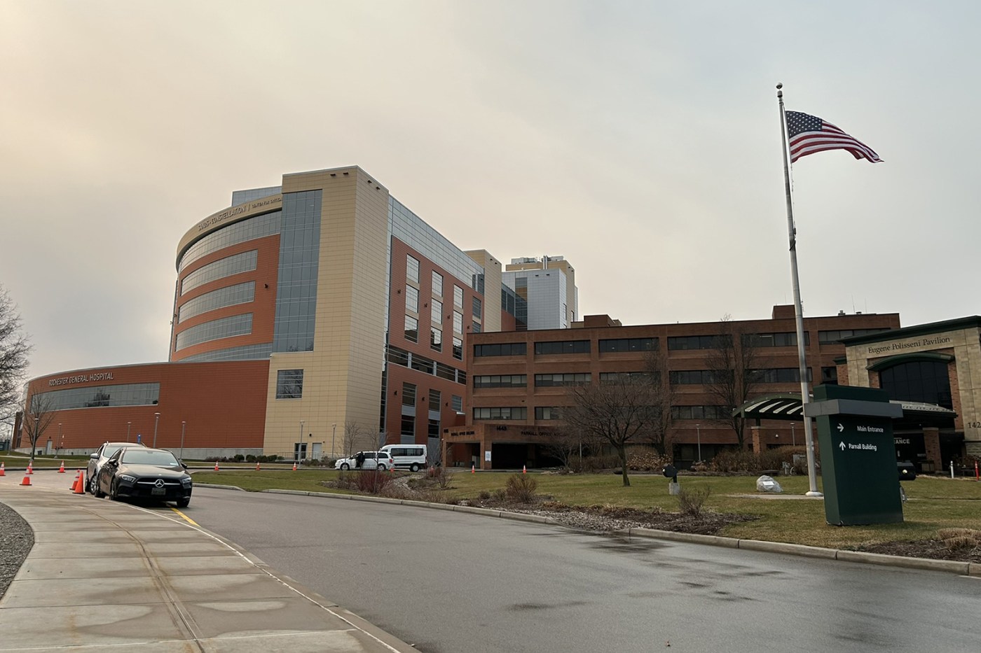 US NEWS HEALTHSYSTEM PATIENTS SUITS 2 MCT JBXaE0