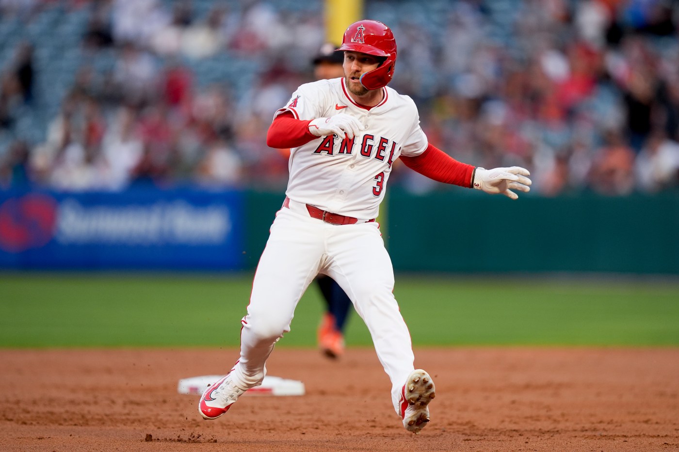 Angels struggle to produce offense in loss to Astros 1 AP24161095605247 1 zoGreF