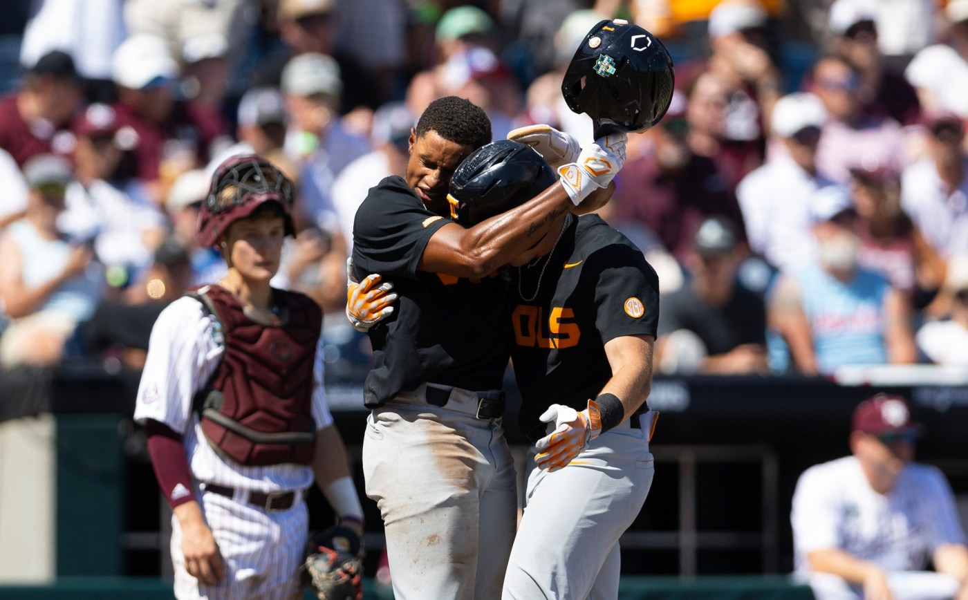 Tennessee forces College World Series finals to a third game with a win over Texas A&M 1 AP24175753532783