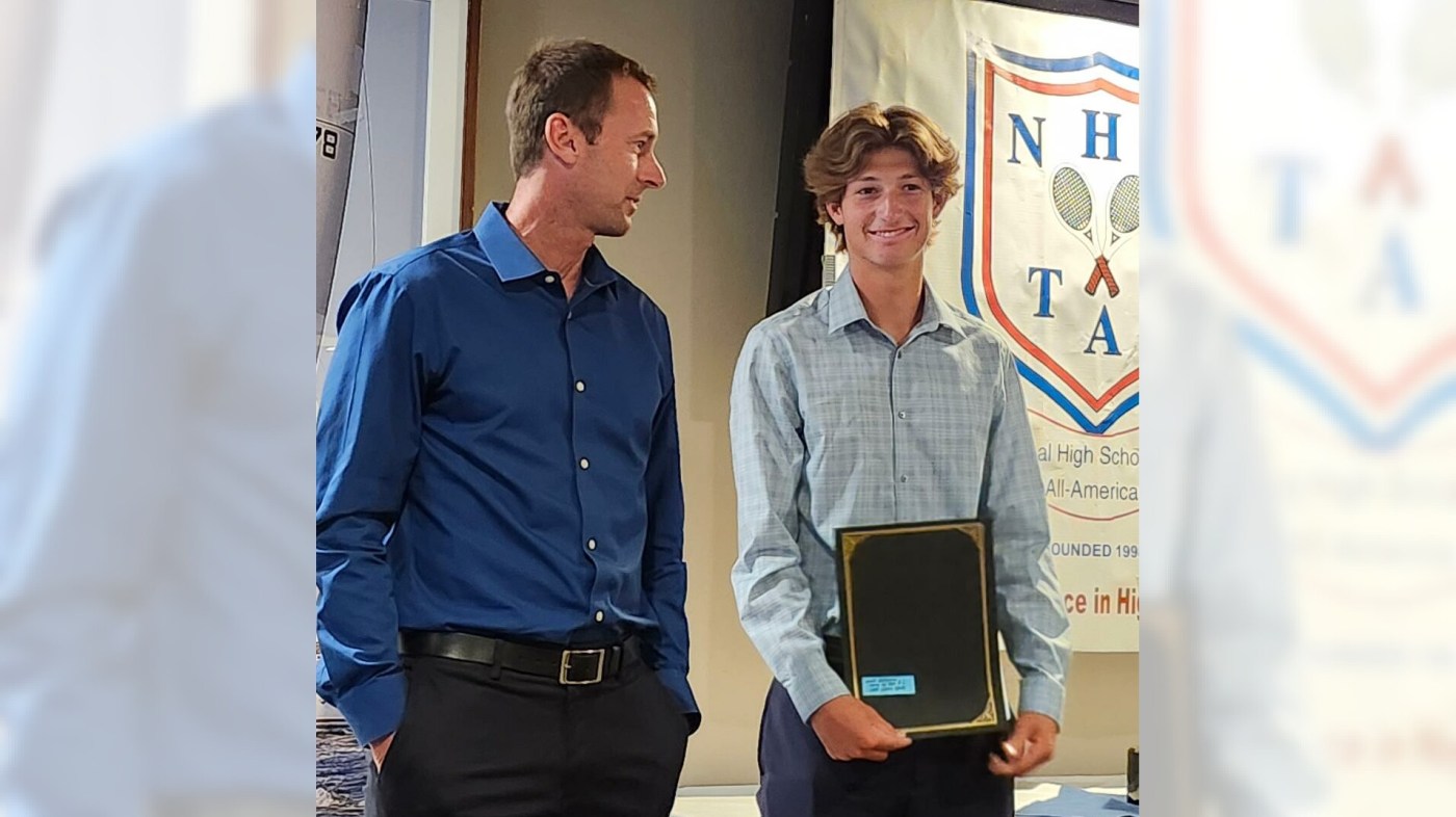 Dunn: USC-bound Hoffman, a Corona del Mar senior with back-to-back CIF singles titles, toasts his grandma 1 CUR L DUNNDEAL 0620 16x9 1 Y5yZcS