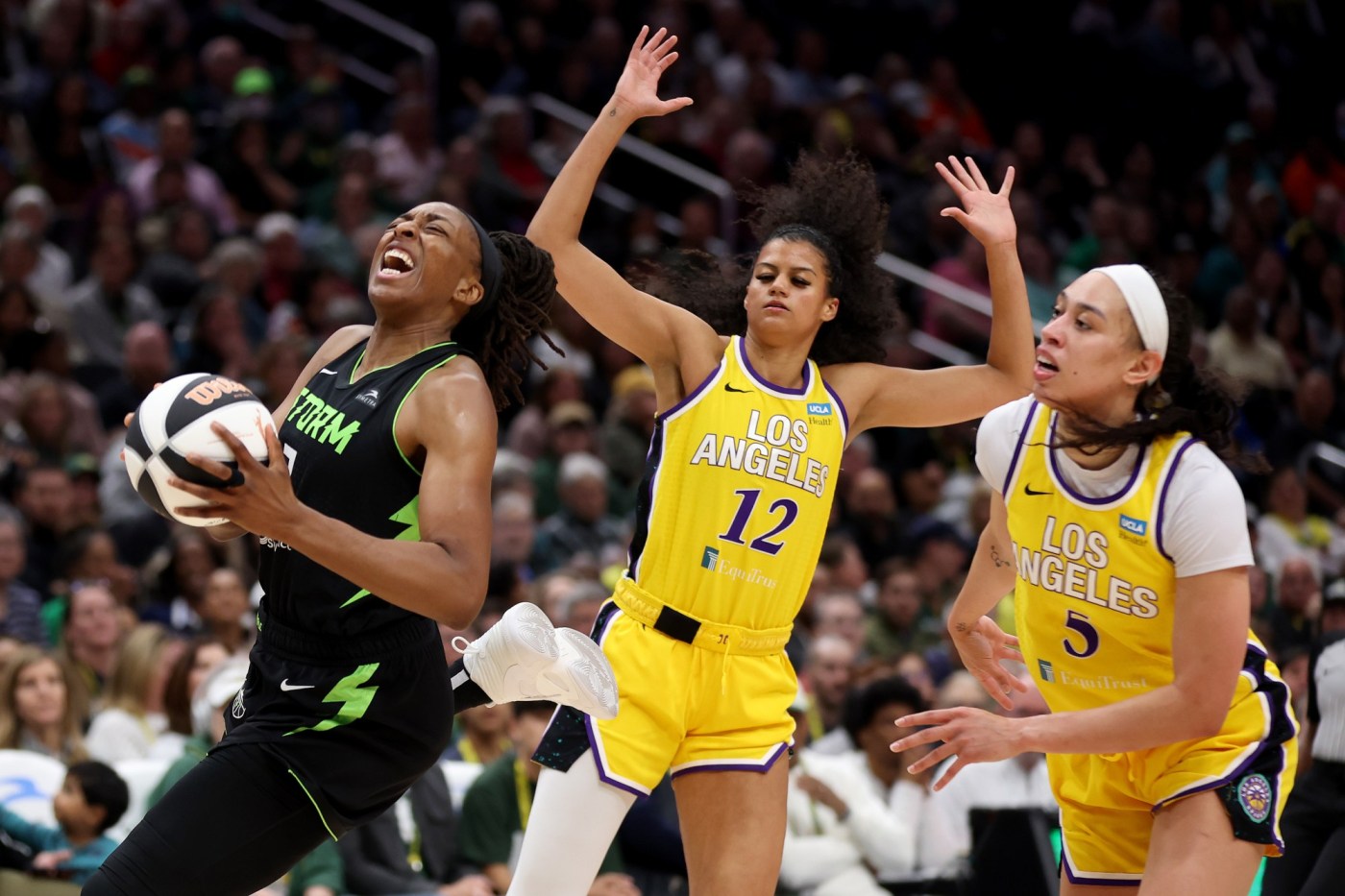 Nneka Ogwumike helps Storm pull away from Sparks 1 GettyImages 2157220798 KorjEF