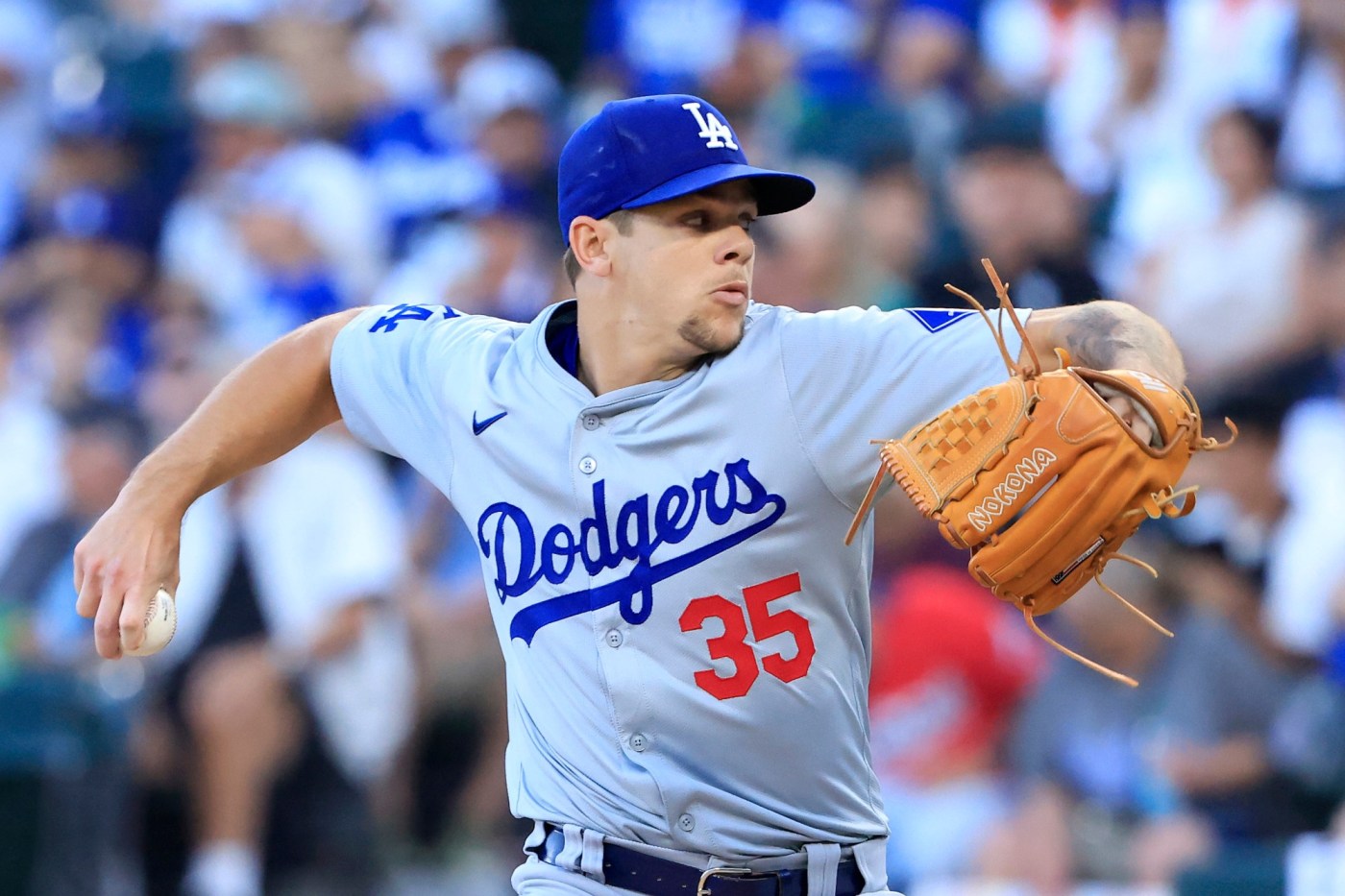 Dodgers ride Gavin Stone’s shutout to complete sweep of White Sox 1 GettyImages 2159437421