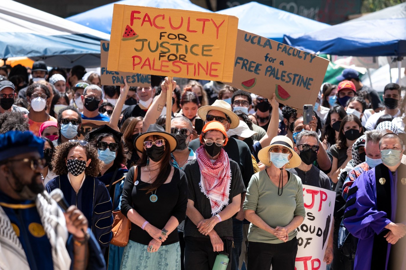 Unionized academic workers go on strike, for what? 1 LDN L UCLA PROTEST 0430 DC 24 e9S9Rc
