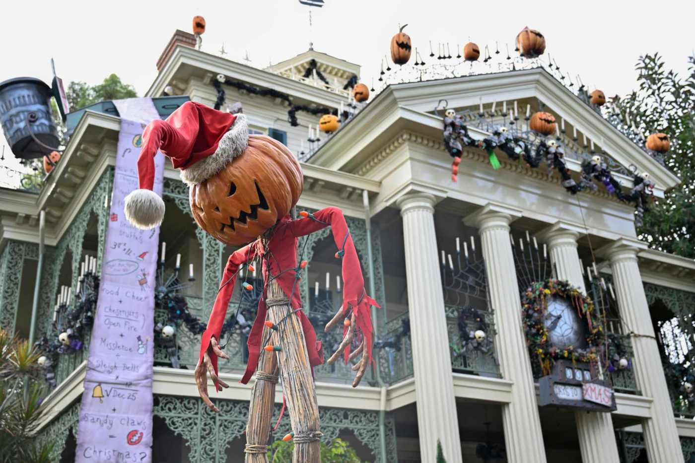 Haunted Mansion will return to Disneyland in time for Halloween season 1 OCR L DISNEY JG 36 LKPgqn