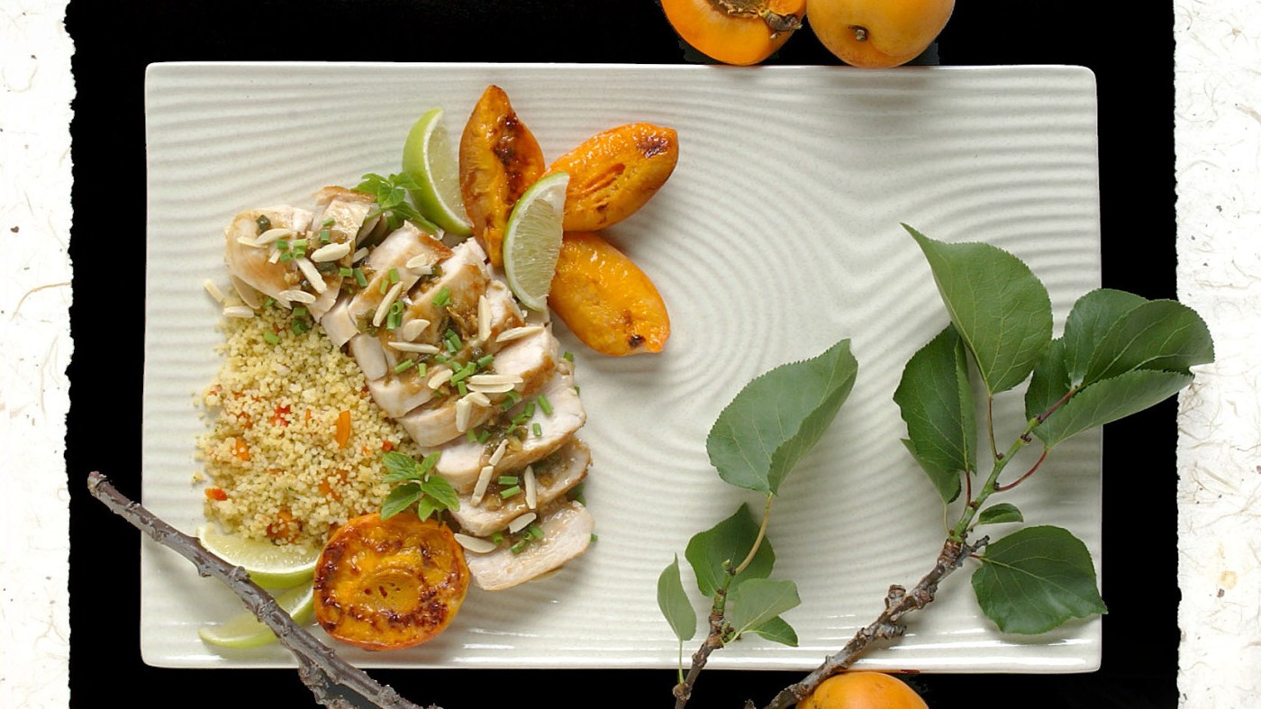 Recipe: Love apricots? Use them to make this delectable chicken dish 1 OCR L QUICKFIX WREC 0609 FEATURED jfvQ0t