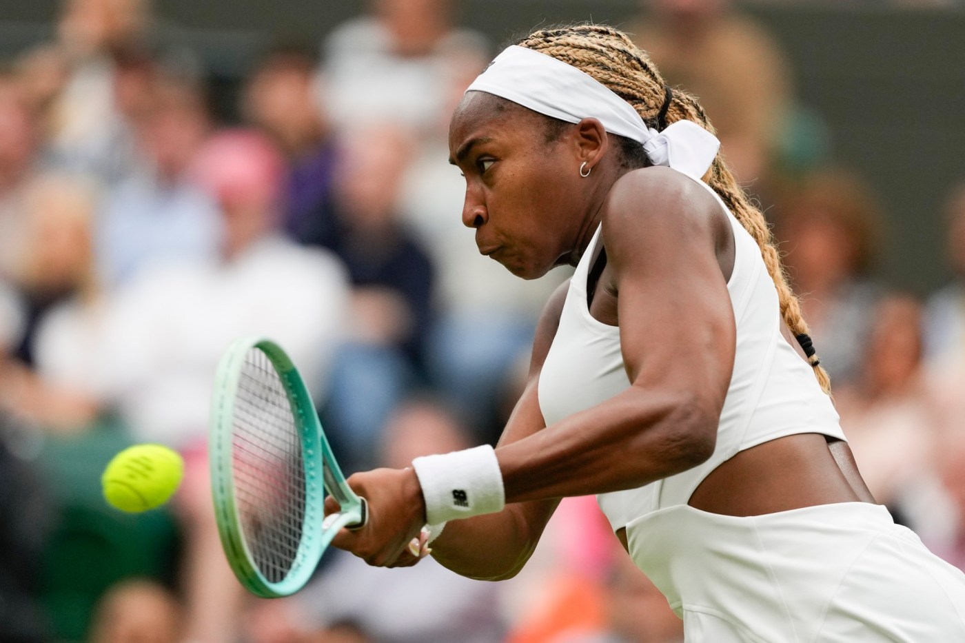 Wimbledon: Coco Gauff, feeling no pressure, reaches 3rd round 1 AP24185463164357 6VjKvX