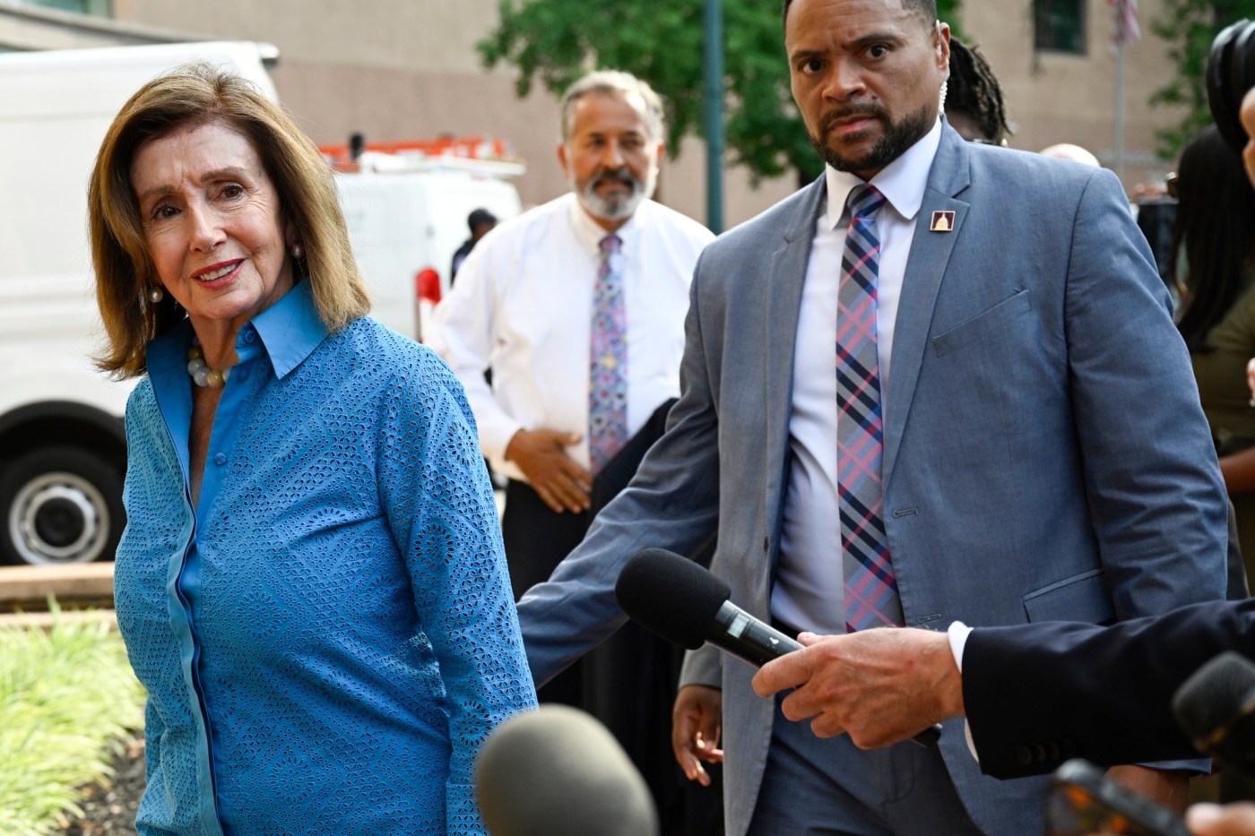 Biden’s candidacy faces new peril as Pelosi, Clooney and more Democrats weigh in 1 AP24191504982377 MKc4uA