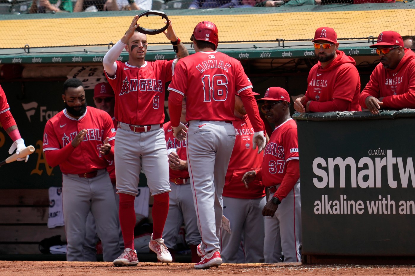Angels rally against Oakland bullpen in final scheduled visit to Coliseum, beat A’s 1 AP24203771496991 1 1Yh3WK