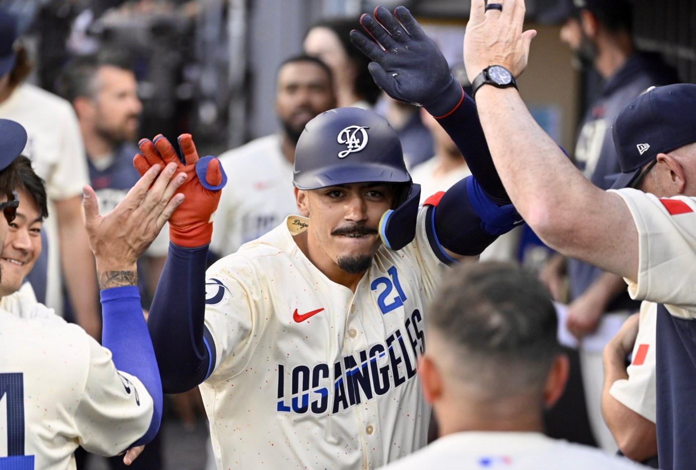 LDN L DODGERS 0704 KB43 nOuFdP