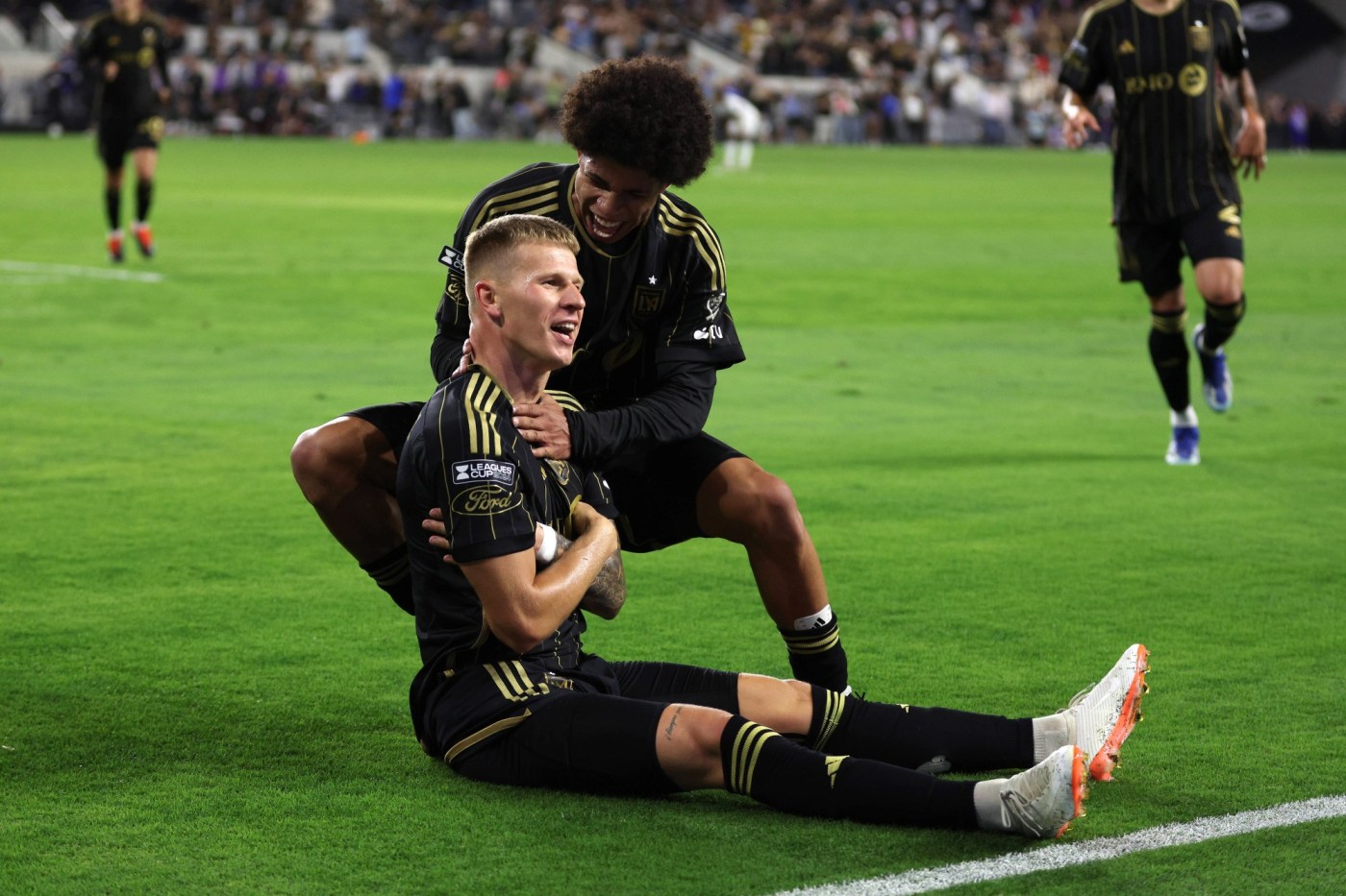 LAFC rallies to secure a point before falling to Vancouver on PKs in Leagues Cup match 1 LDN L LAFC 0731 09 nYwBuz