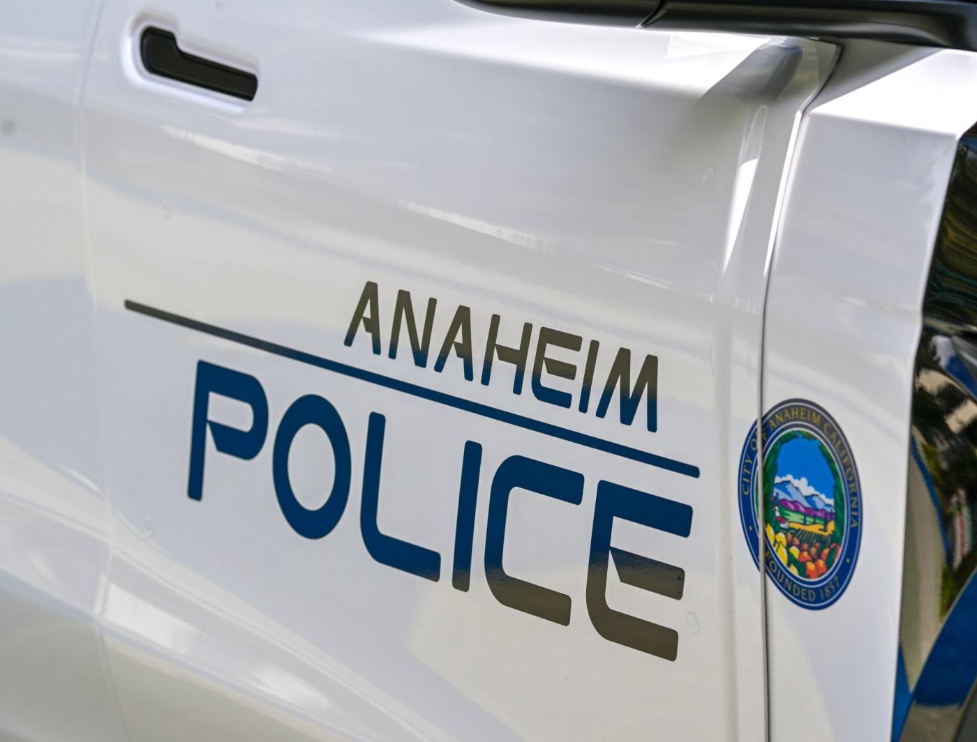 Vehicle pursuit in Anaheim leads to officer-involved shooting early Friday 1 OCR L APDTESLA 0416 JG 09 JBMDGg