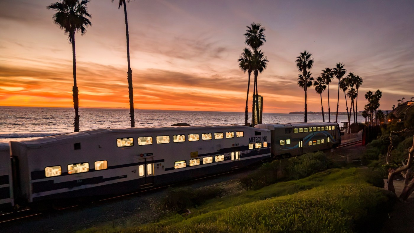 Orange County has No. 1 home-price gain in US for 4 consecutive months 1 OCR L PHOTOS YEAR 1230 409 FUyrW4