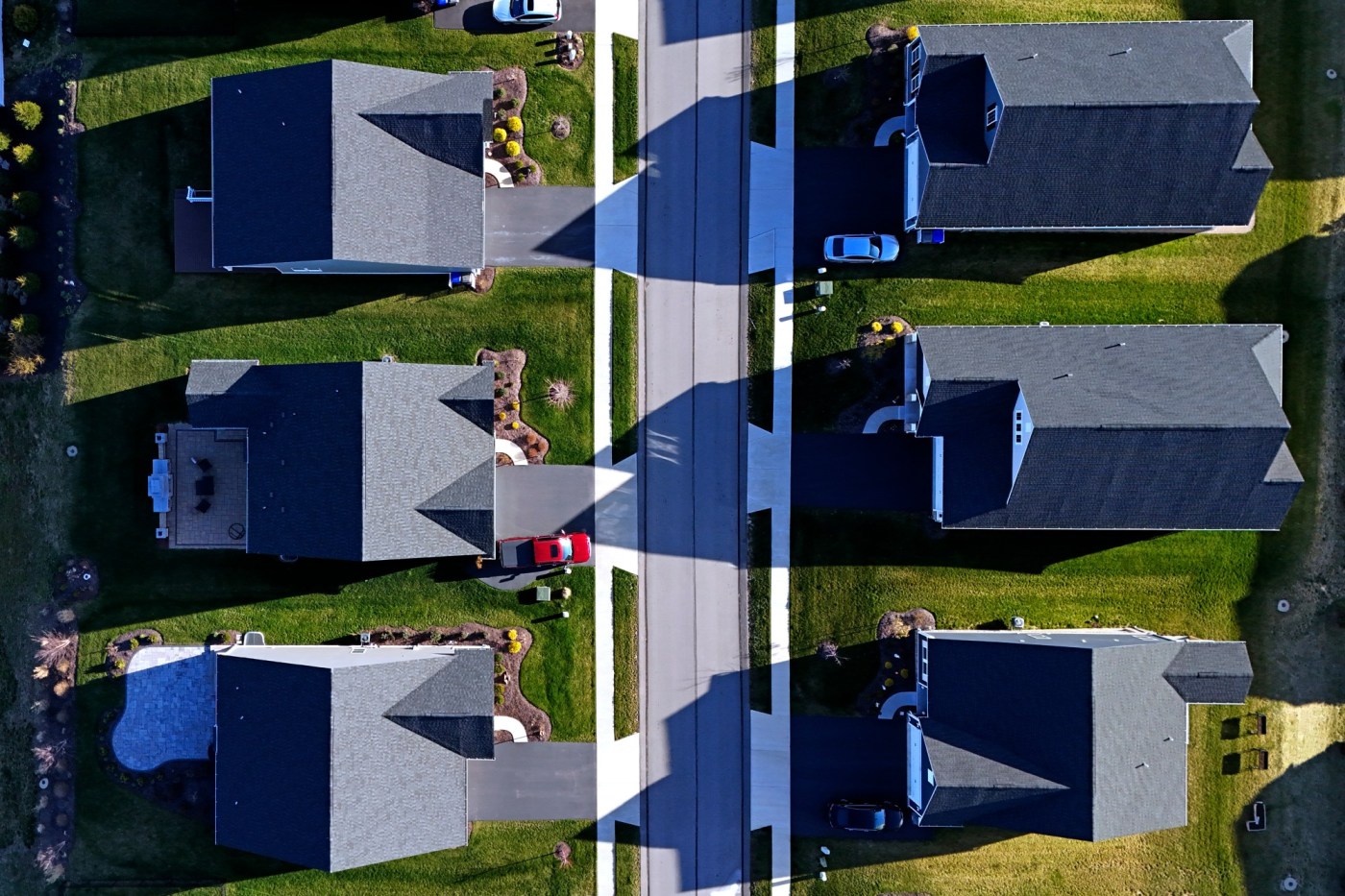 Looking for a housing deal with lower rates? Economists say not so fast 1 OCR L REAL LAZERSON 0714 hYEubZ