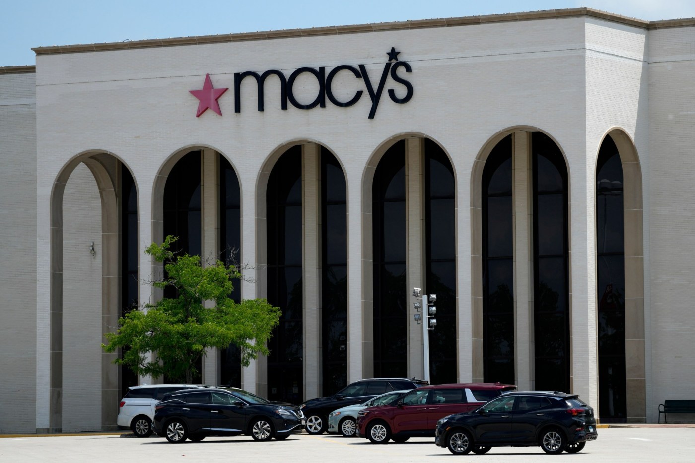 OCR Z MACYS TAKEOVER 0716 4Dbtyi