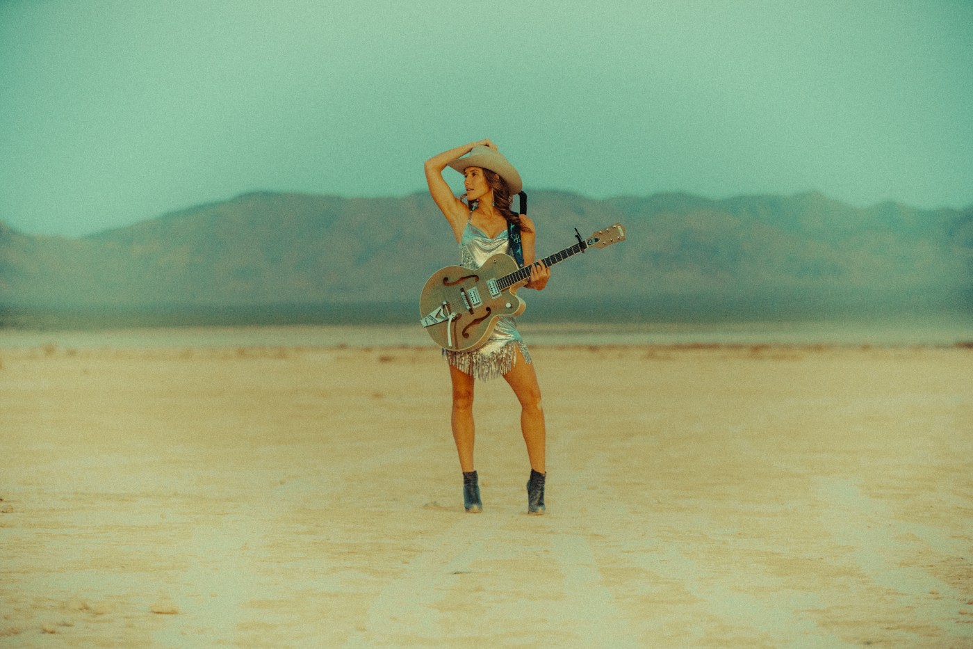 Caroline Jones talks motherhood, new record and joining Zac Brown Band 1 TDB L ZACBROWN 0719 06 1 C33CuI