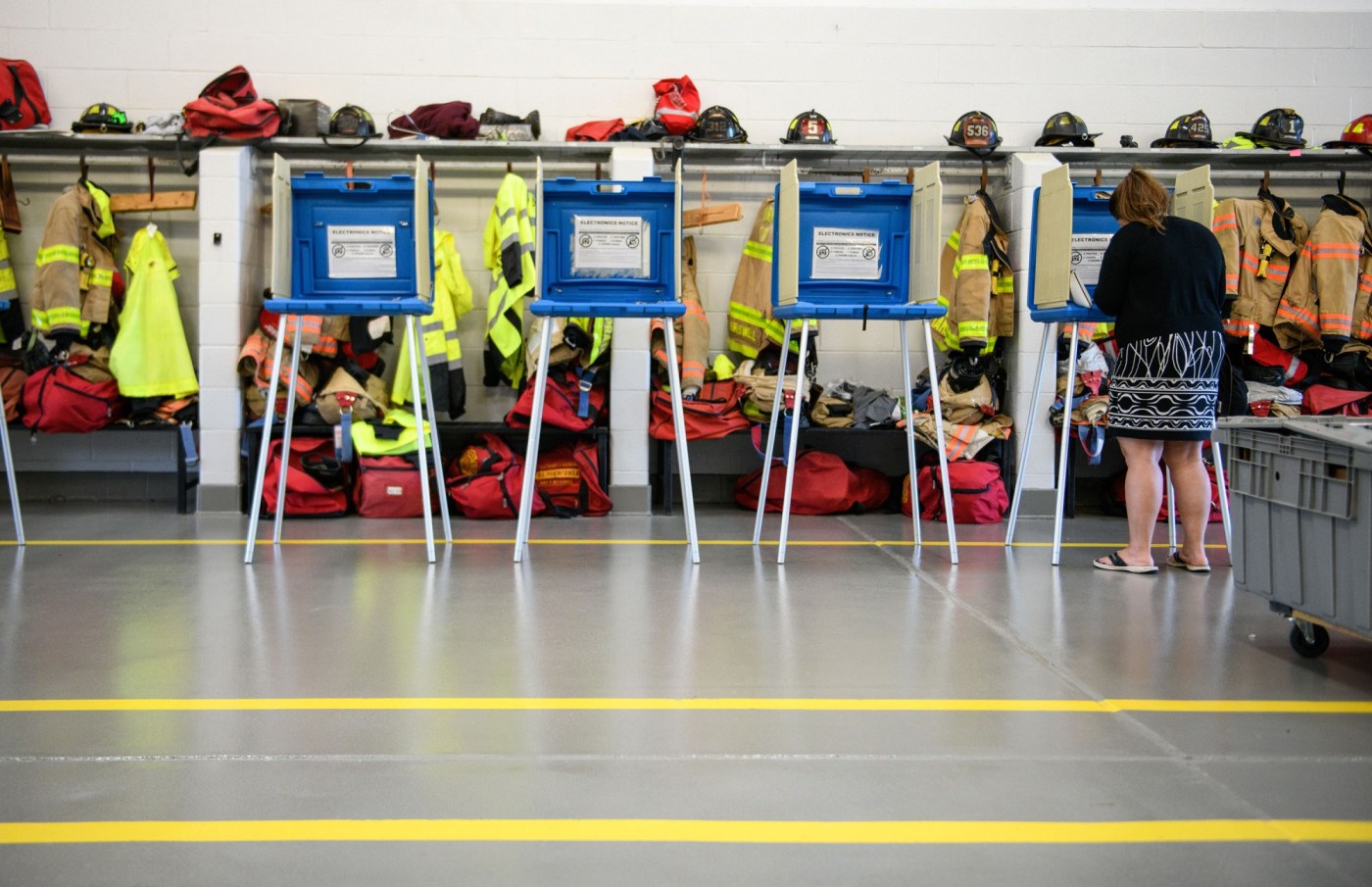 Wanted: Poll workers. Must love democracy 1 US NEWS POLL WORKERS RECRUITING GET euPG3W