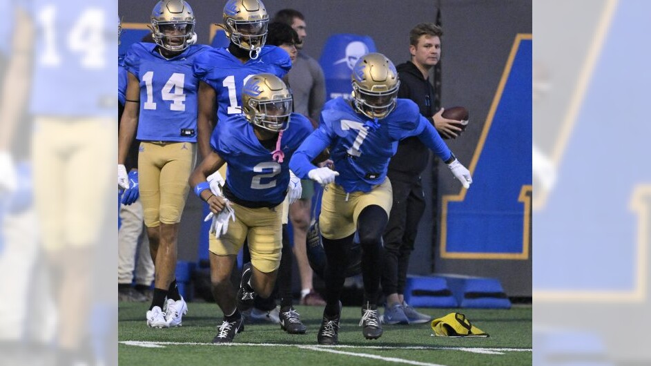 UCLA’s wide receiver depth could translate to big plays 1 0816 SPO LDN L UCLA 16x9 1 464O8E