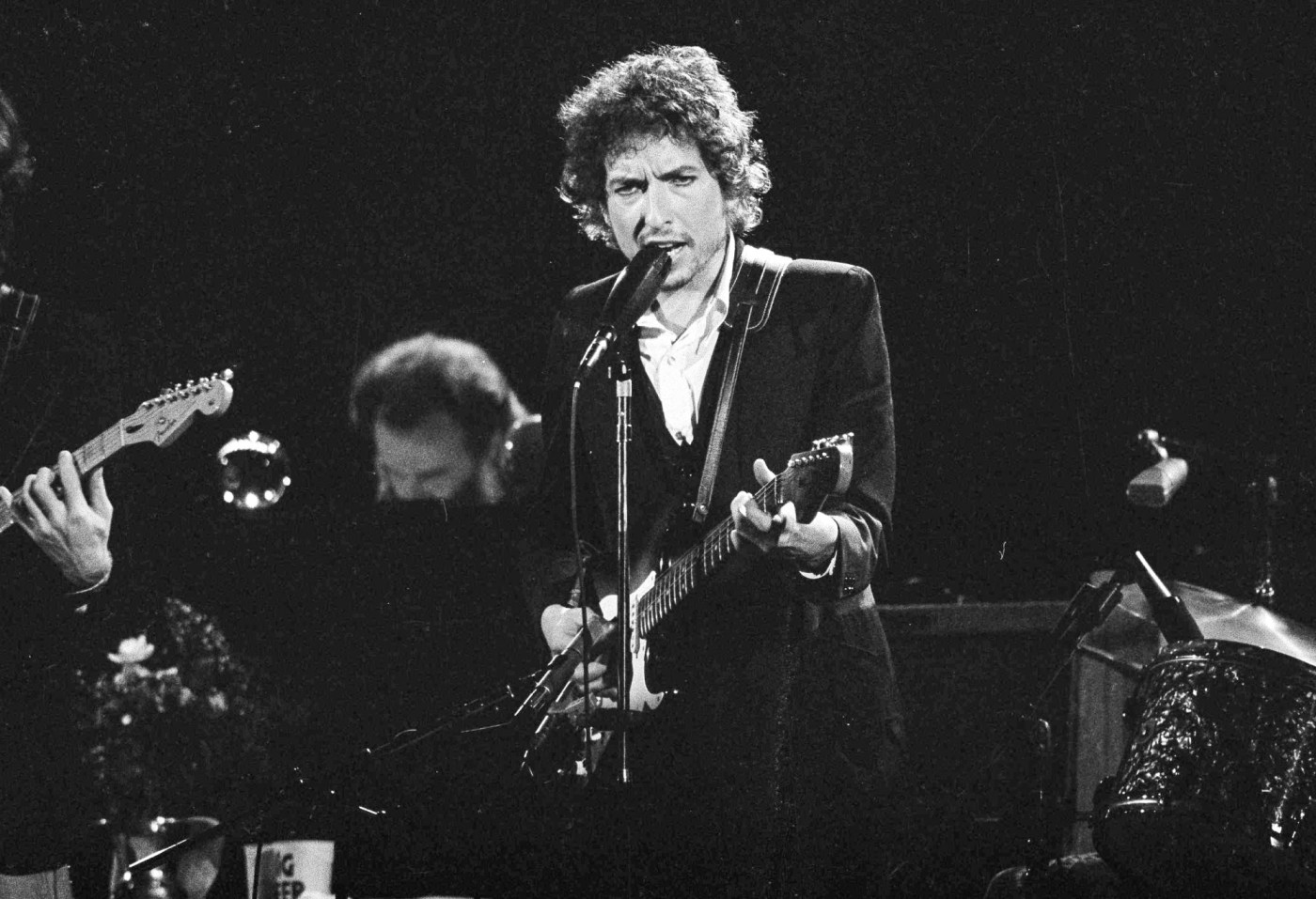Watching Bob Dylan and Willie Nelson at the Hollywood Bowl transports 1 AP24191780704615 asbbWV
