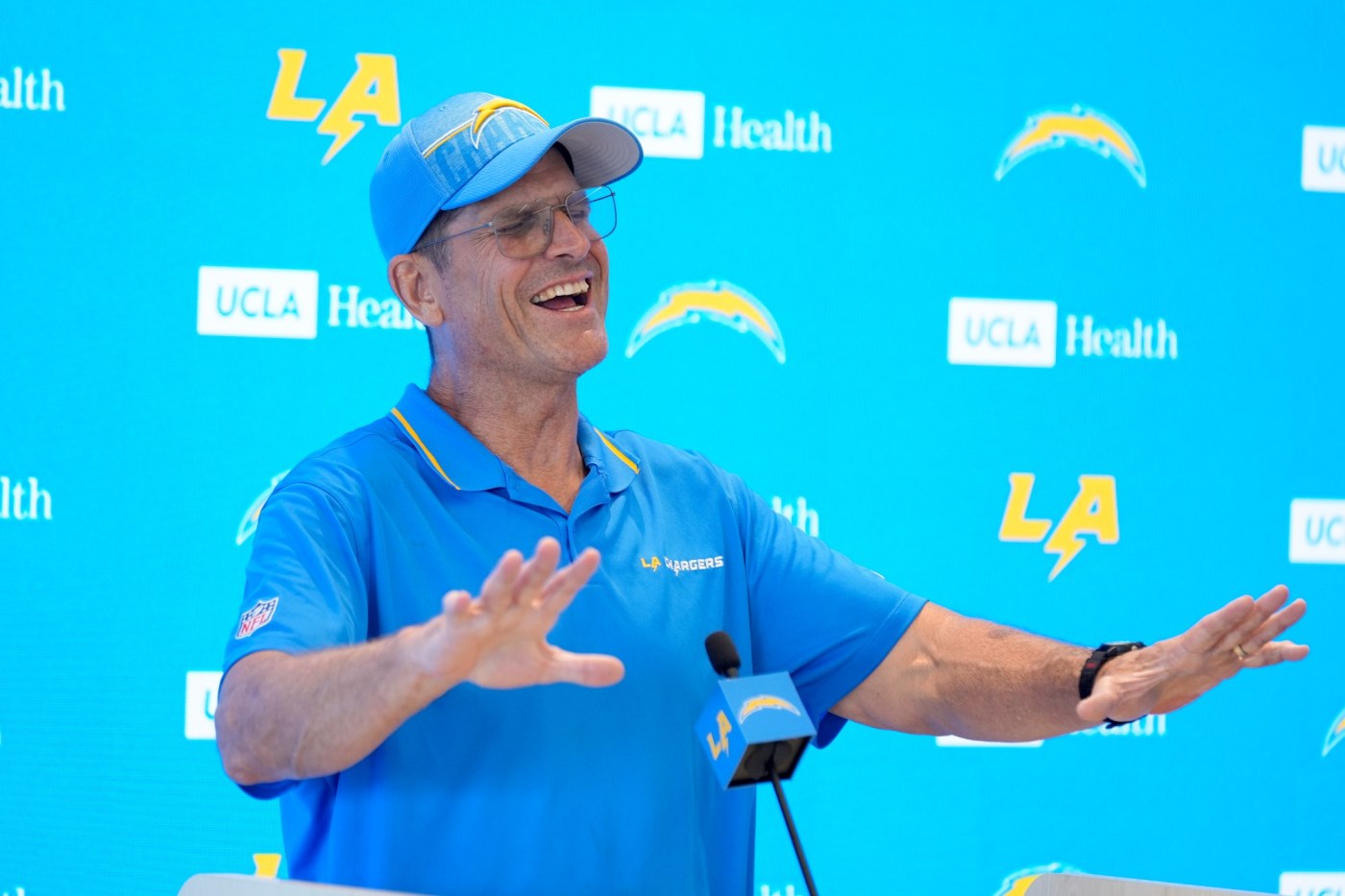 Chargers coach Jim Harbaugh ‘unaware’ of violations at Michigan 1 AP24206668265354