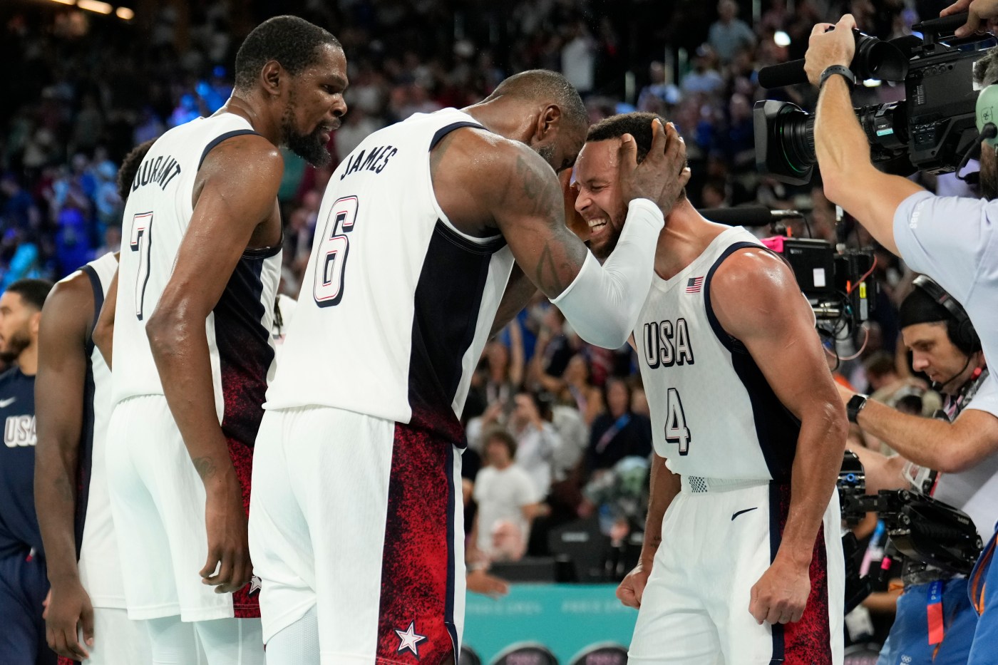 2024 Olympics schedule Aug. 10: Steph Curry leads US men in gold medal game against Wemby and France 1 AP24221762297921 5ejK5J