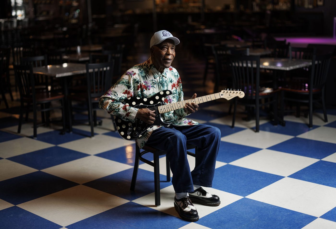 CTC L buddy guy 53 201036390 e1722971633839