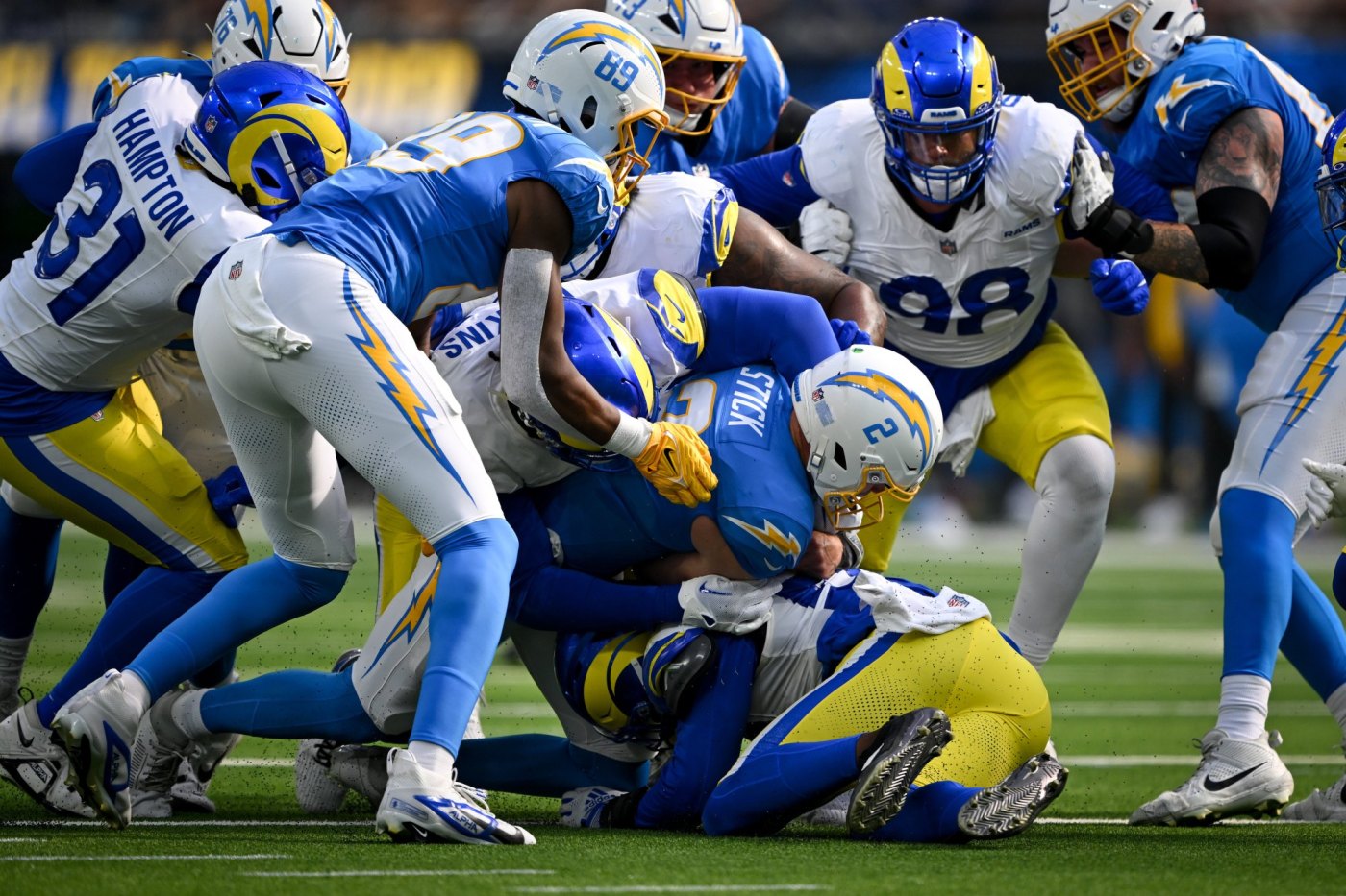 LDN L RAMS CHARGERS 0818 DC 11 1wLama