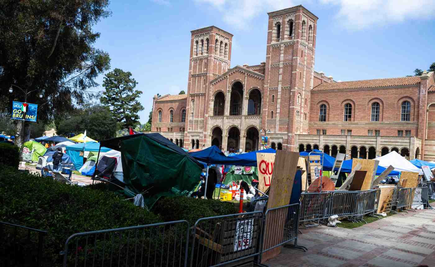 LDN L UCLAJEWISH 0823 f23582 1 qNRrUr