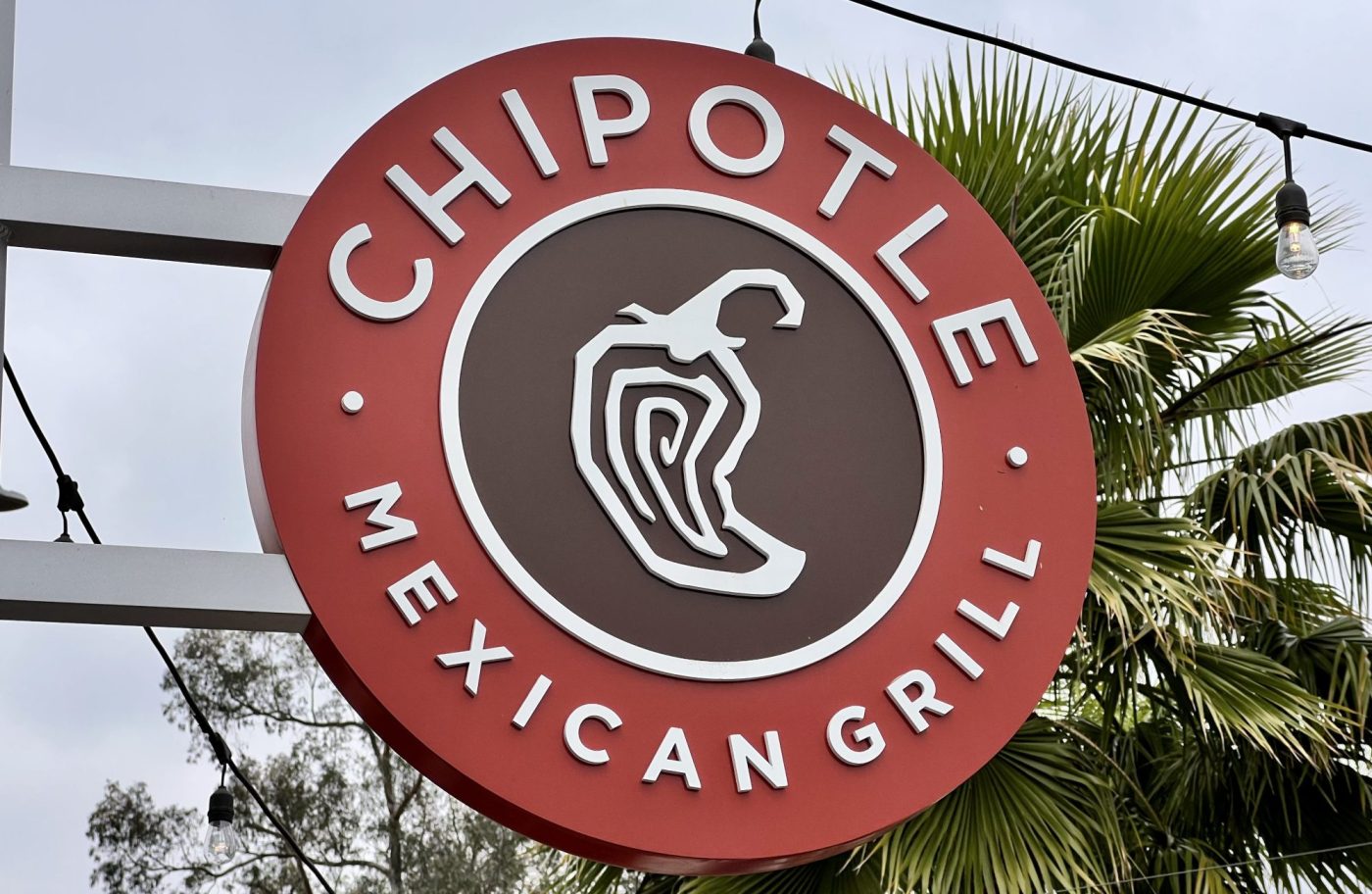 Chipotle trivia contest launches Tuesday Aug. 20 1 OCR L CHIPOTLE 0820 e1724092511172 gRVyiE