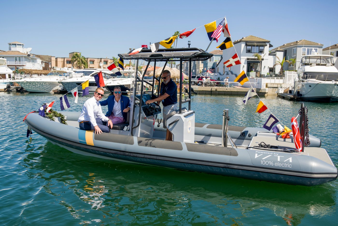 Newport Harbor is first public agency in nation to add an all-electric boat to fleet 1 OCR L ELECBOAT 0828 04 LO 1 TRjjt6